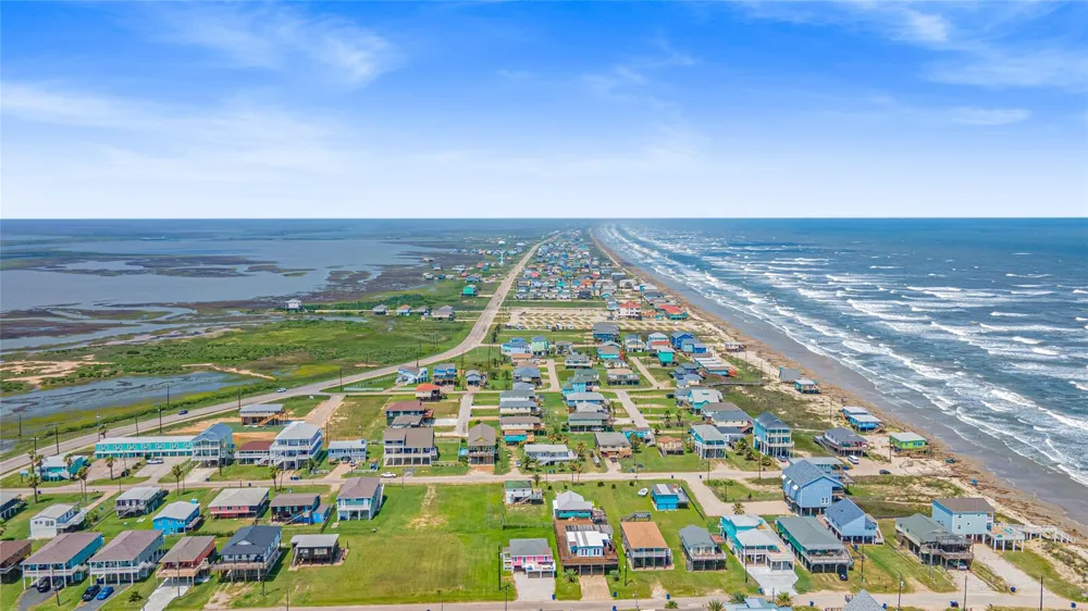 231 Coral Court Surfside Beach, TX 77541