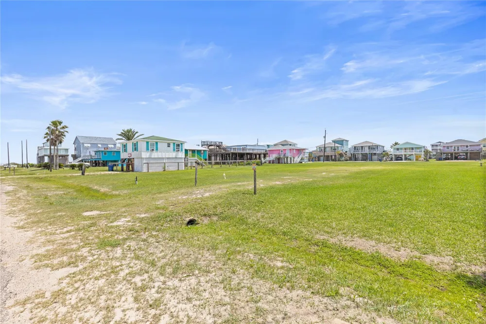 231 Coral Court Surfside Beach, TX 77541