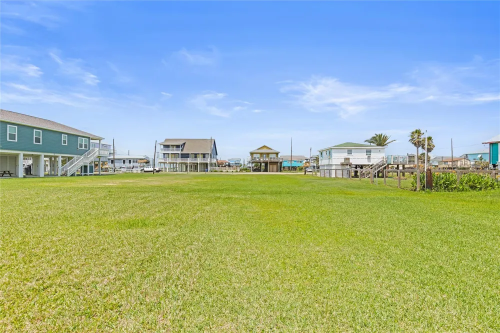 231 Coral Court Surfside Beach, TX 77541