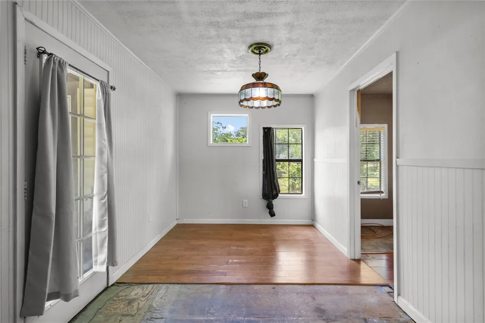 2813 Avenue H San Leon, TX 77539
