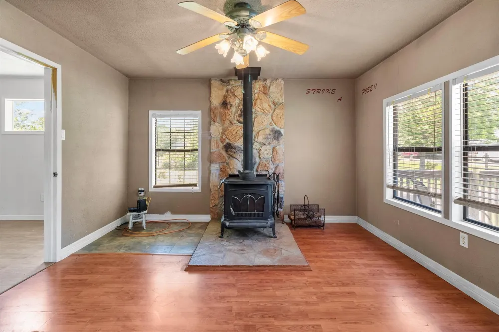 2813 Avenue H San Leon, TX 77539