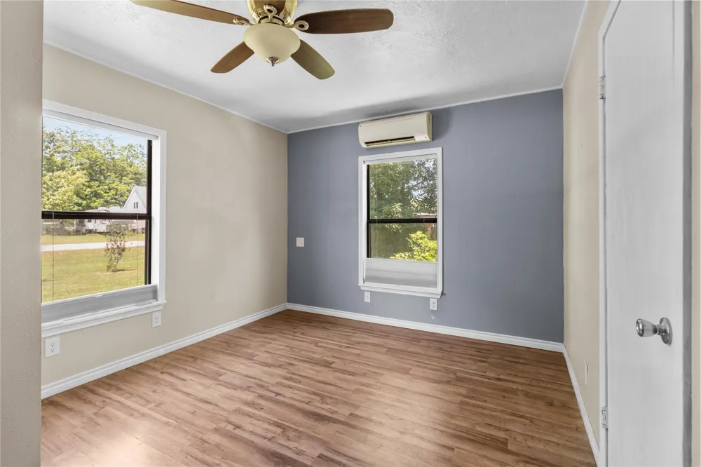 2813 Avenue H San Leon, TX 77539