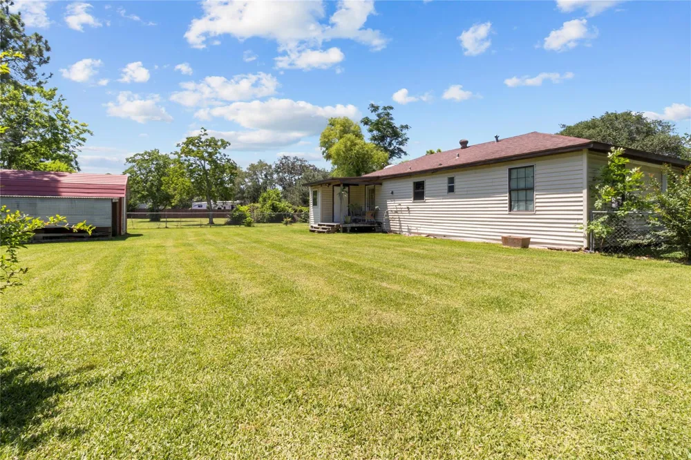 2813 Avenue H San Leon, TX 77539