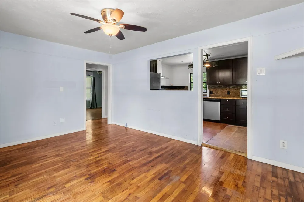 2813 Avenue H San Leon, TX 77539