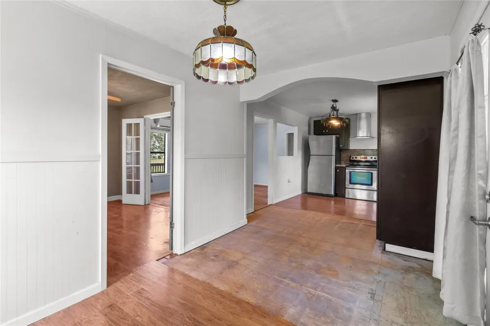 2813 Avenue H San Leon, TX 77539