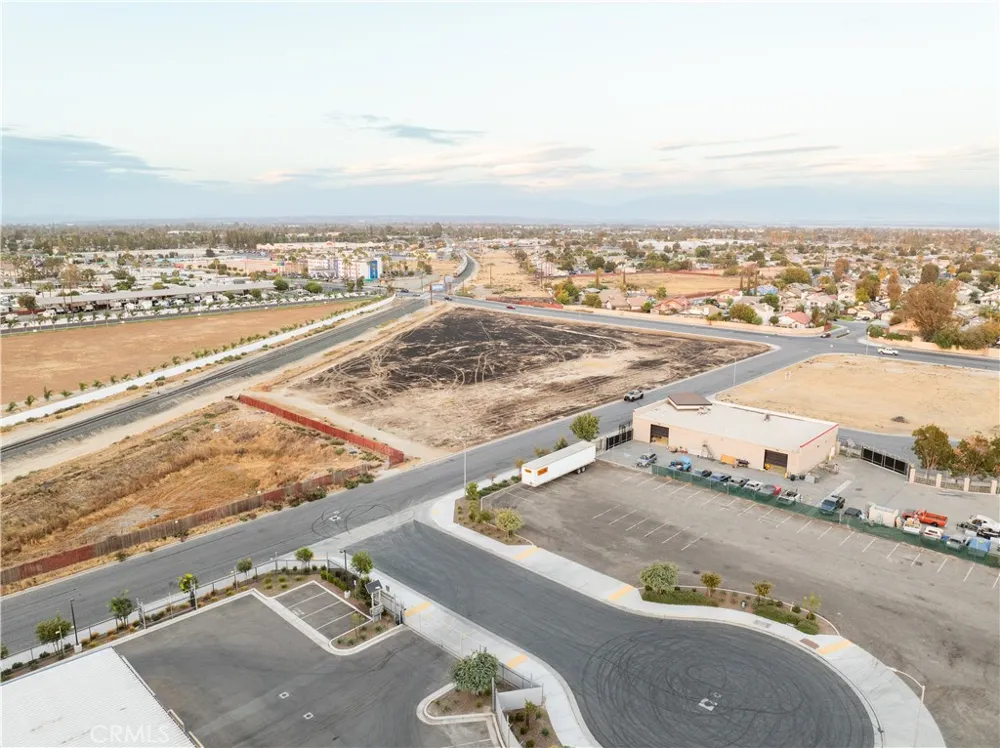 4525 Hughes Lane Bakersfield, CA 93304