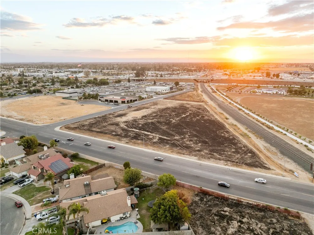 4525 Hughes Lane Bakersfield, CA 93304
