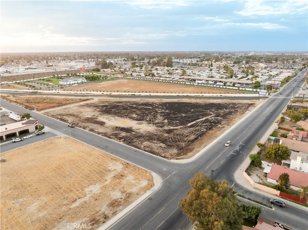 4525 Hughes Lane Bakersfield, CA 93304