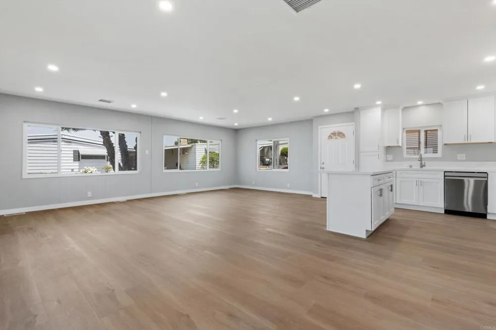 718 Sycamore Avenue #181 Vista, CA 92083