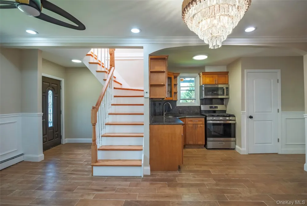 459 Roquette Avenue Floral Park, NY 11001
