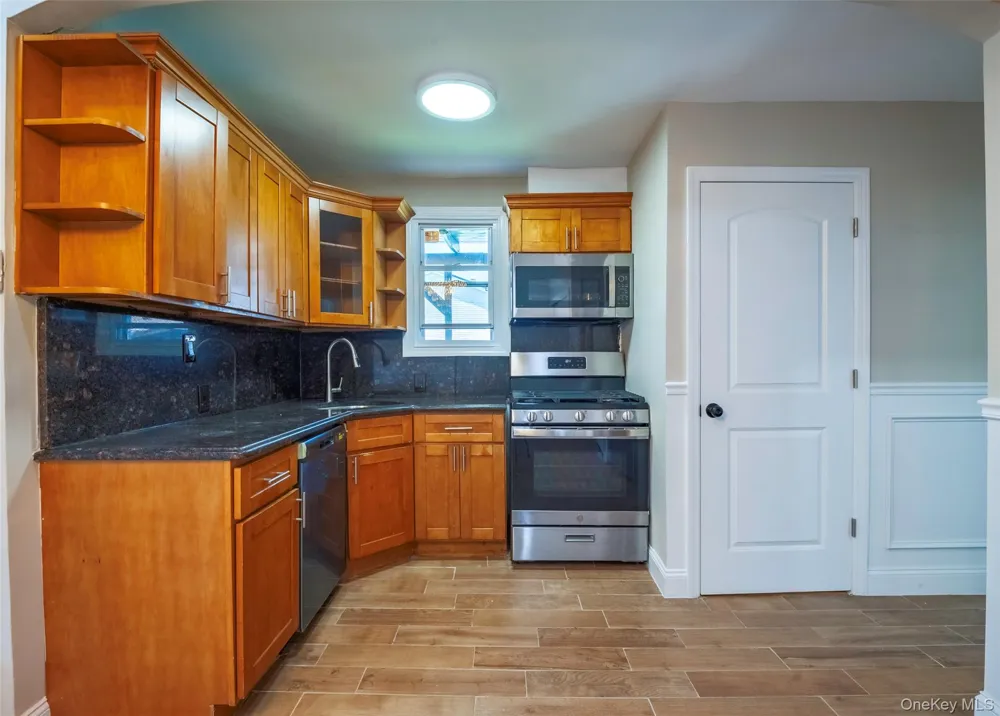 459 Roquette Avenue Floral Park, NY 11001