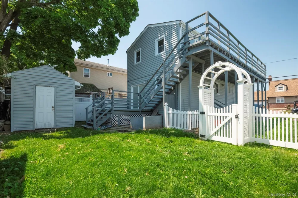 459 Roquette Avenue Floral Park, NY 11001