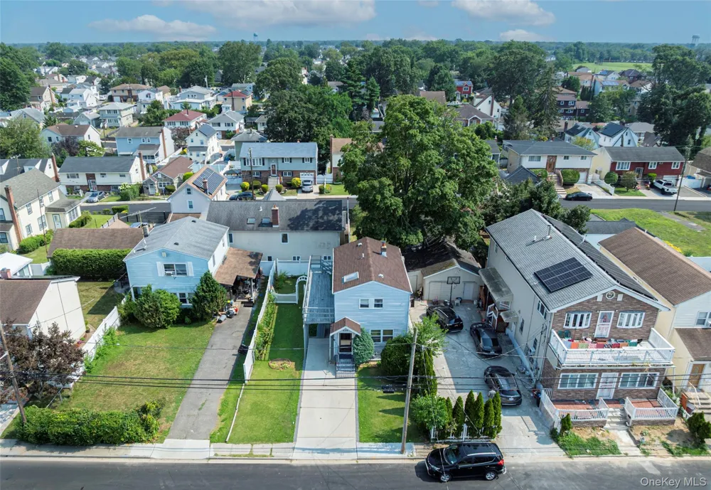 459 Roquette Avenue Floral Park, NY 11001