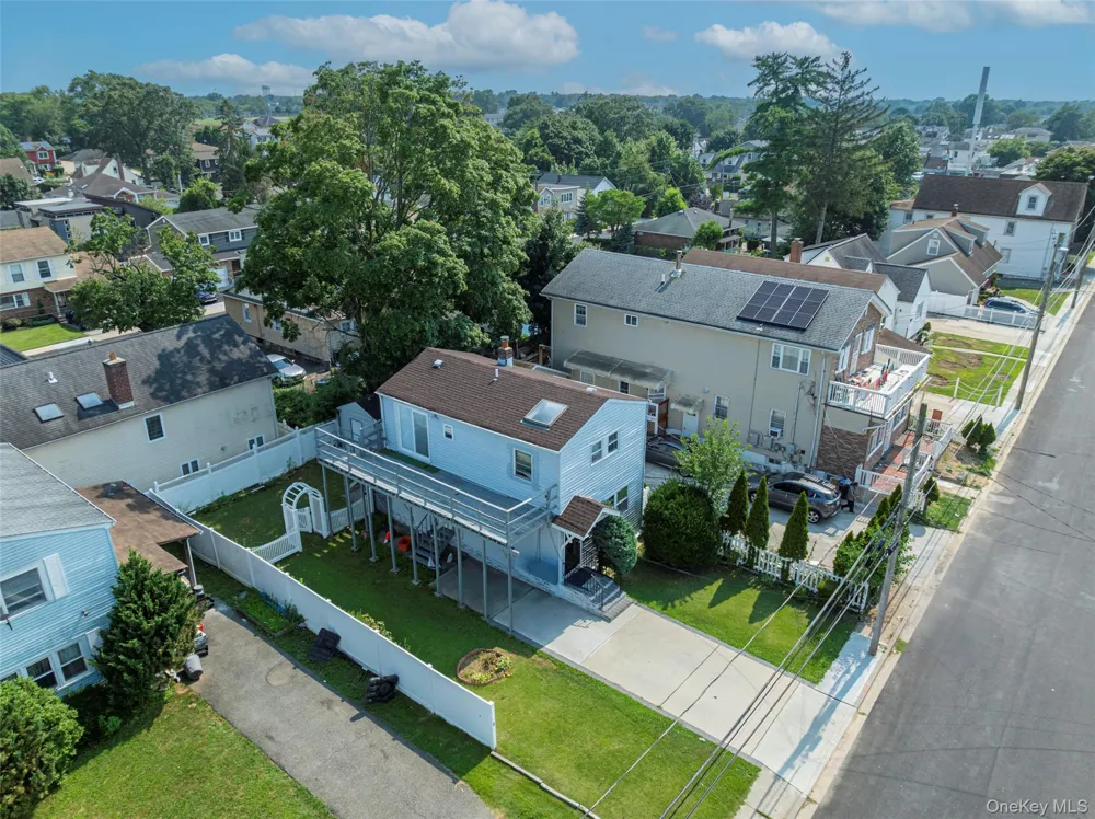 459 Roquette Avenue Floral Park, NY 11001