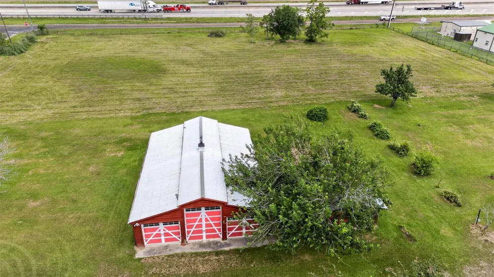 113 Dugat Rd Winnie, TX 77665