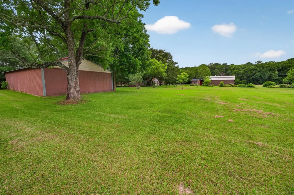 113 Dugat Rd Winnie, TX 77665