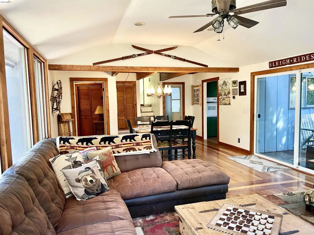 24086 Lama Hisum Rd Mi Wuk Village, CA 95346