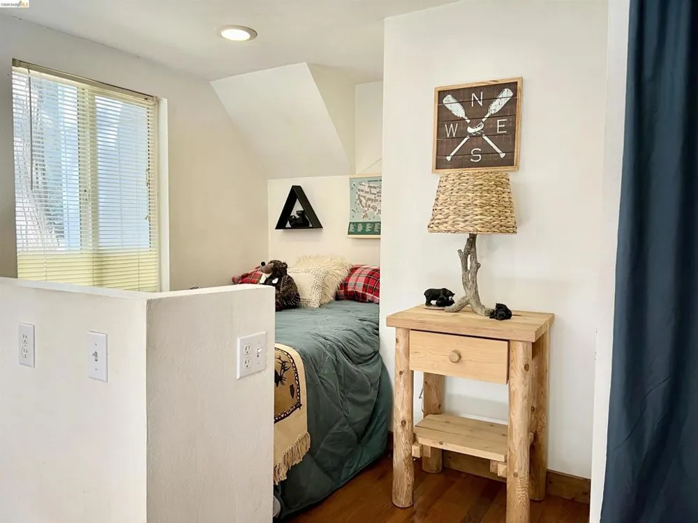24086 Lama Hisum Rd Mi Wuk Village, CA 95346