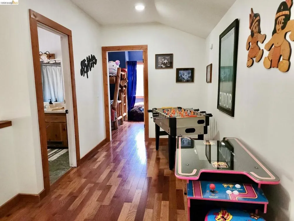 24086 Lama Hisum Rd Mi Wuk Village, CA 95346