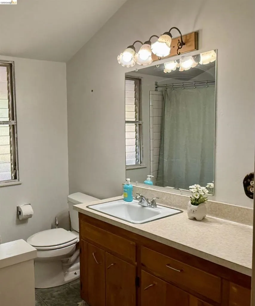 24086 Lama Hisum Rd Mi Wuk Village, CA 95346