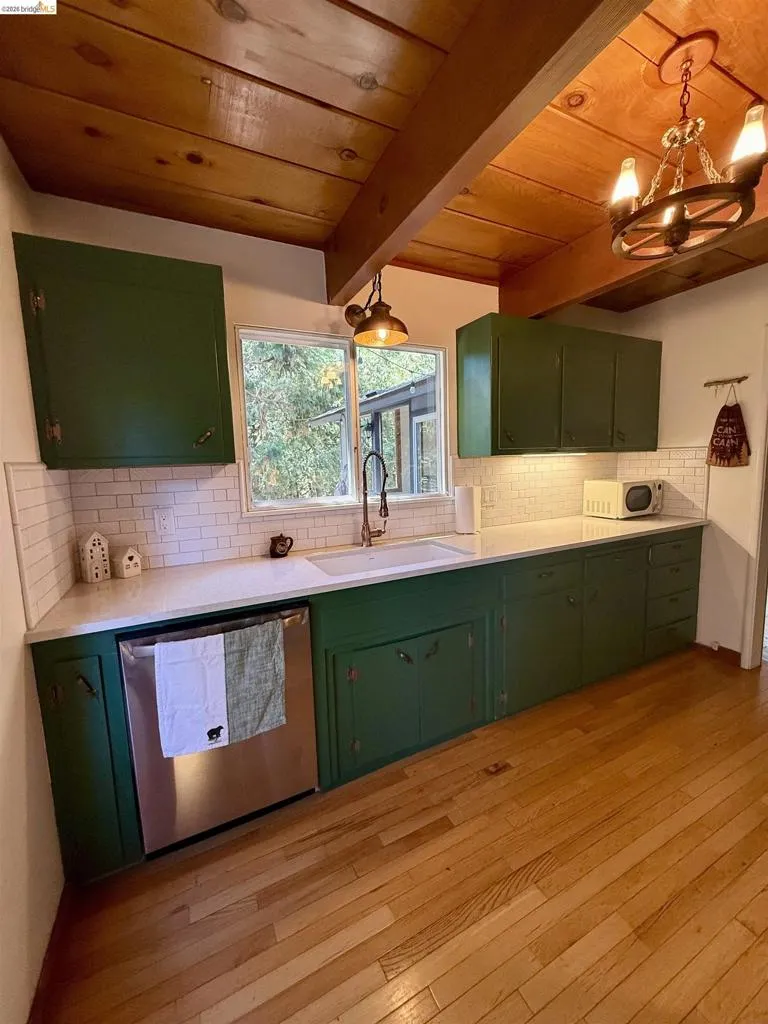 24086 Lama Hisum Rd Mi Wuk Village, CA 95346