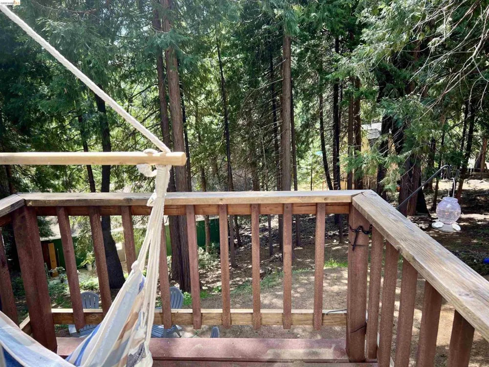 24086 Lama Hisum Rd Mi Wuk Village, CA 95346