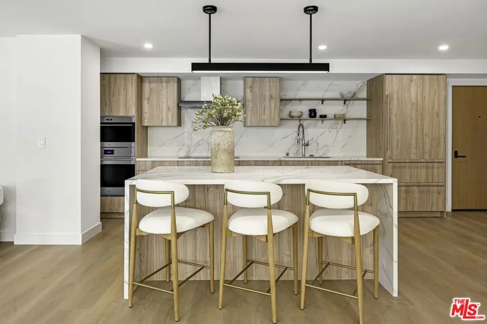 333 Palm Drive #104 Beverly Hills, CA 90210