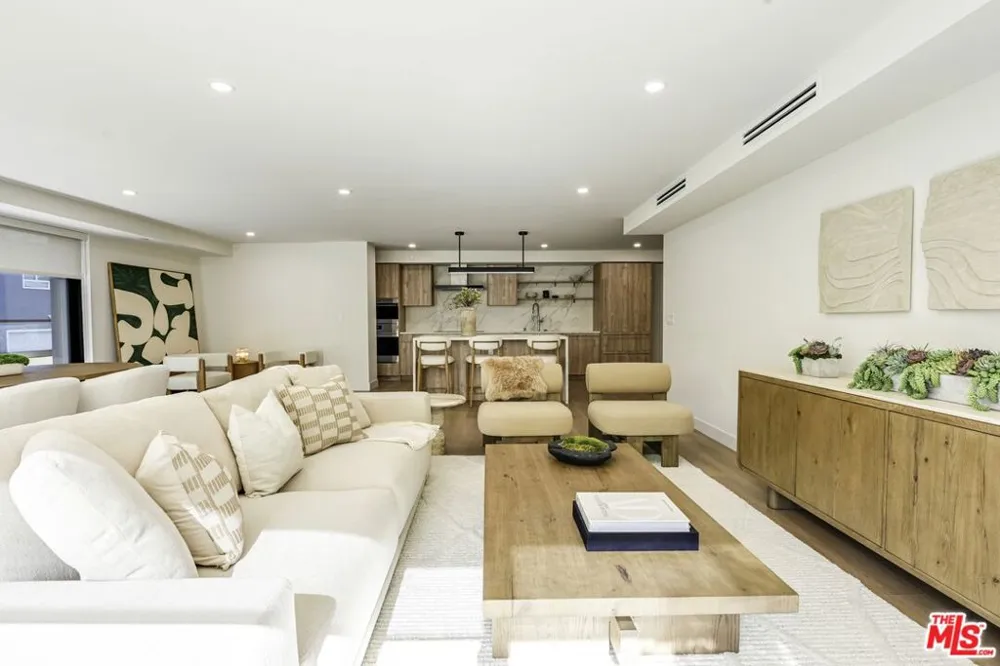 333 Palm Drive #104 Beverly Hills, CA 90210