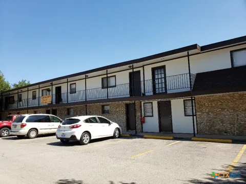 1706 Interstate 35 #11