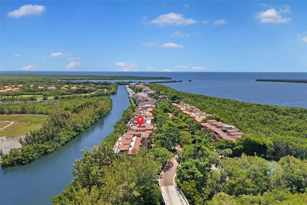 6226 Paradise Point Dr Palmetto Bay, FL 33157