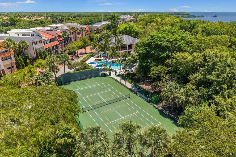 6226 Paradise Point Dr Palmetto Bay, FL 33157