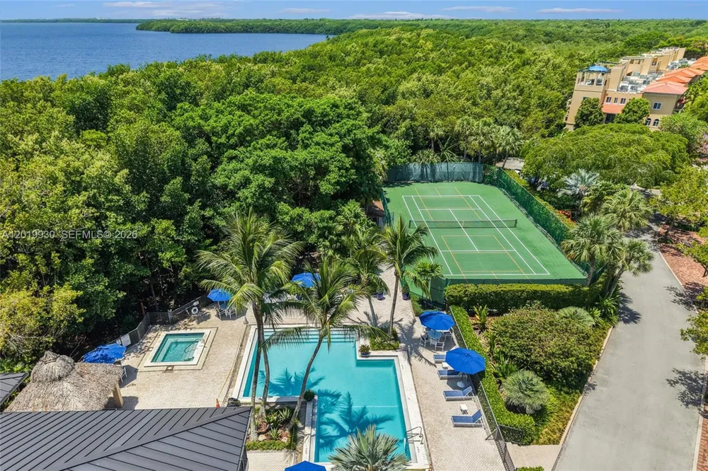 6226 Paradise Point Dr Palmetto Bay, FL 33157