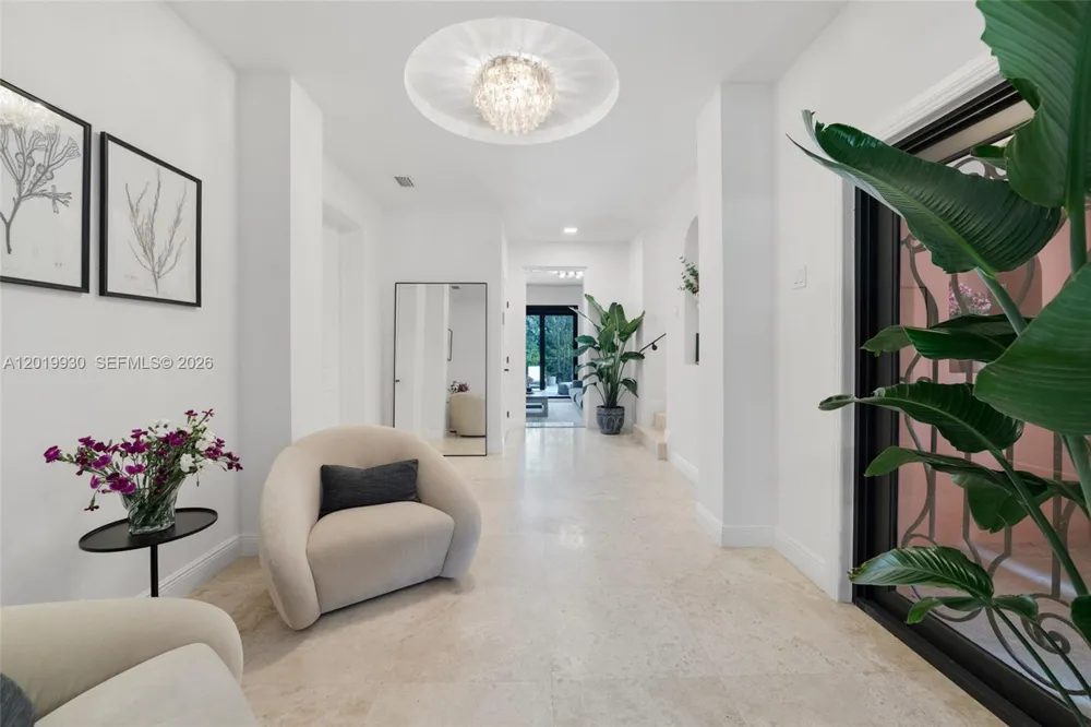 6226 Paradise Point Dr Palmetto Bay, FL 33157