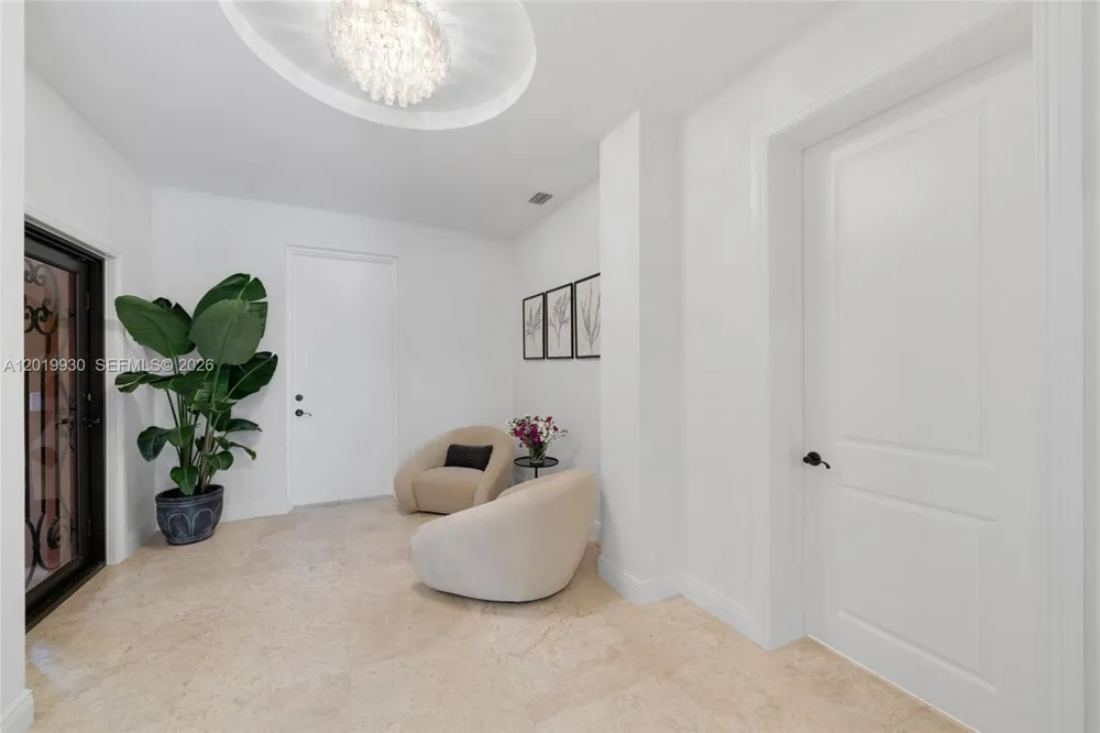 6226 Paradise Point Dr Palmetto Bay, FL 33157