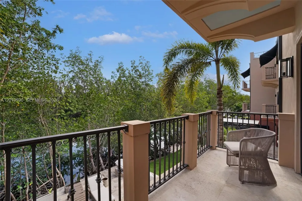 6226 Paradise Point Dr Palmetto Bay, FL 33157