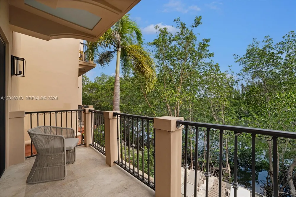 6226 Paradise Point Dr Palmetto Bay, FL 33157