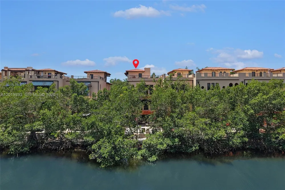 6226 Paradise Point Dr Palmetto Bay, FL 33157