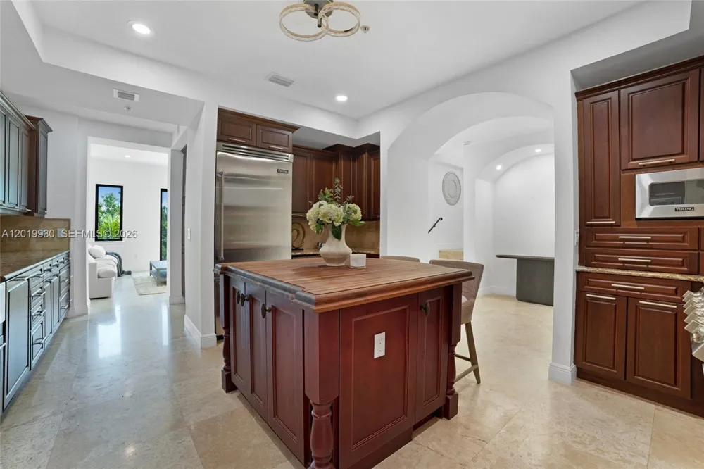 6226 Paradise Point Dr Palmetto Bay, FL 33157