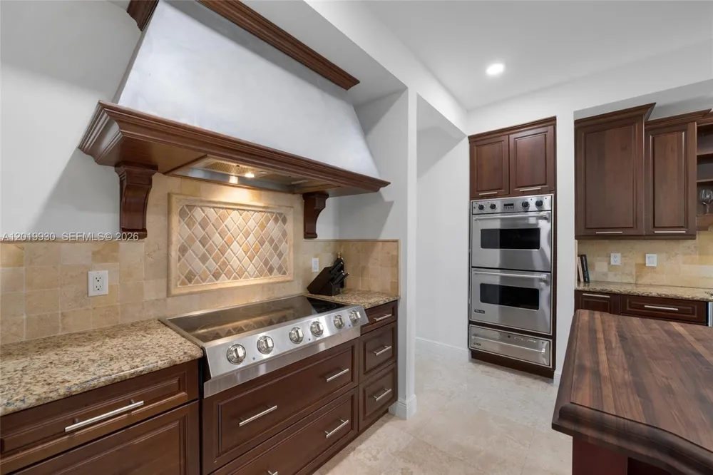 6226 Paradise Point Dr Palmetto Bay, FL 33157