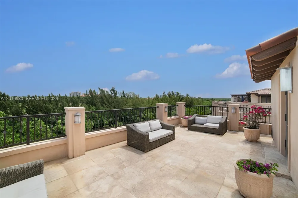 6226 Paradise Point Dr Palmetto Bay, FL 33157