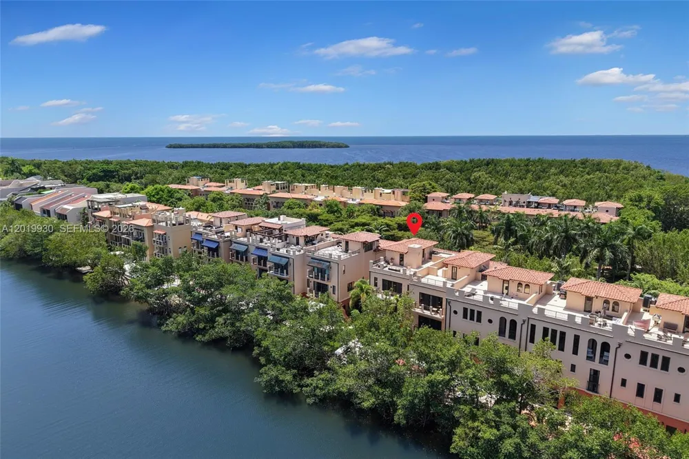 6226 Paradise Point Dr Palmetto Bay, FL 33157
