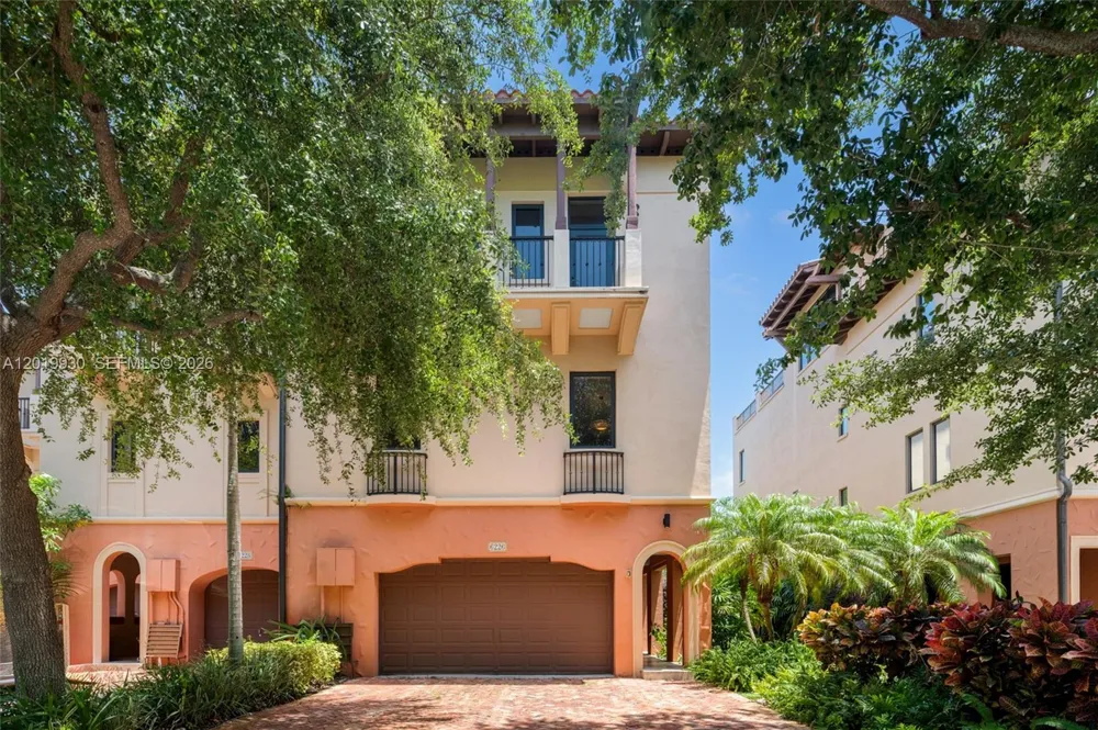 6226 Paradise Point Dr Palmetto Bay, FL 33157
