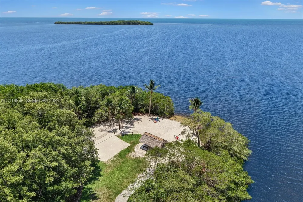 6226 Paradise Point Dr Palmetto Bay, FL 33157