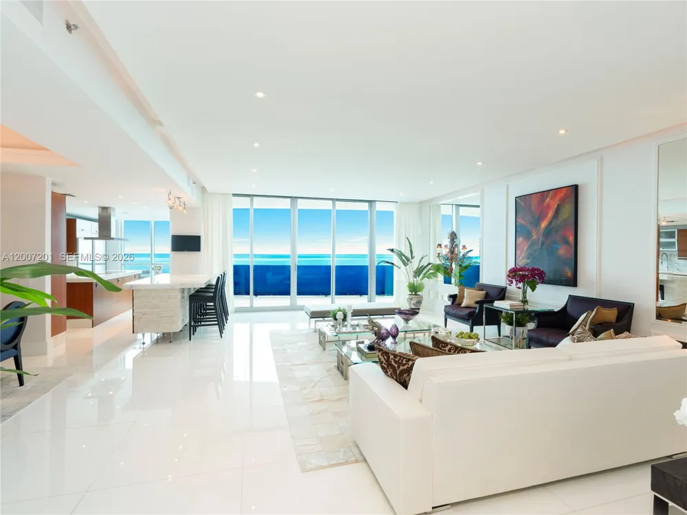 5959 Collins Ave #906 Miami Beach, FL 33140