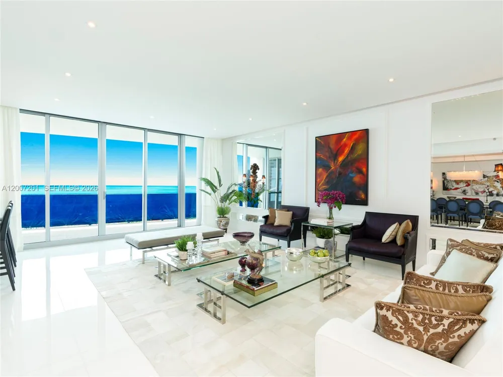 5959 Collins Ave #906 Miami Beach, FL 33140