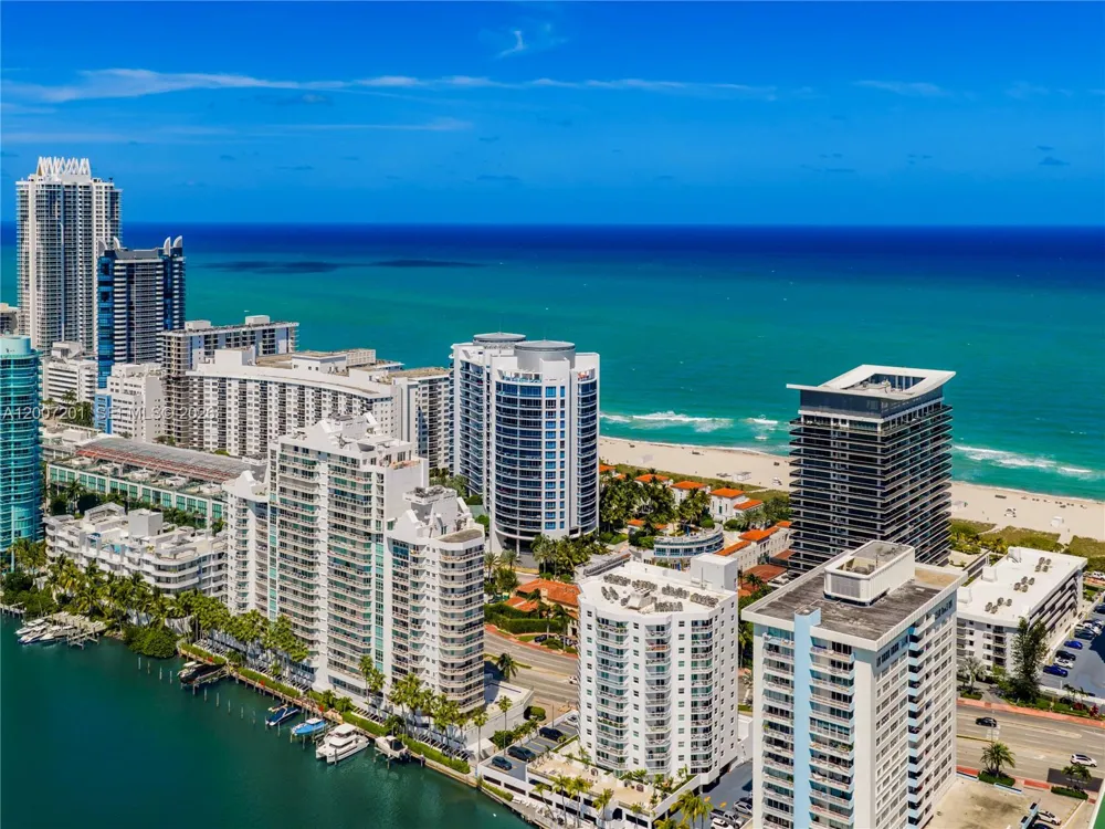 5959 Collins Ave #906 Miami Beach, FL 33140