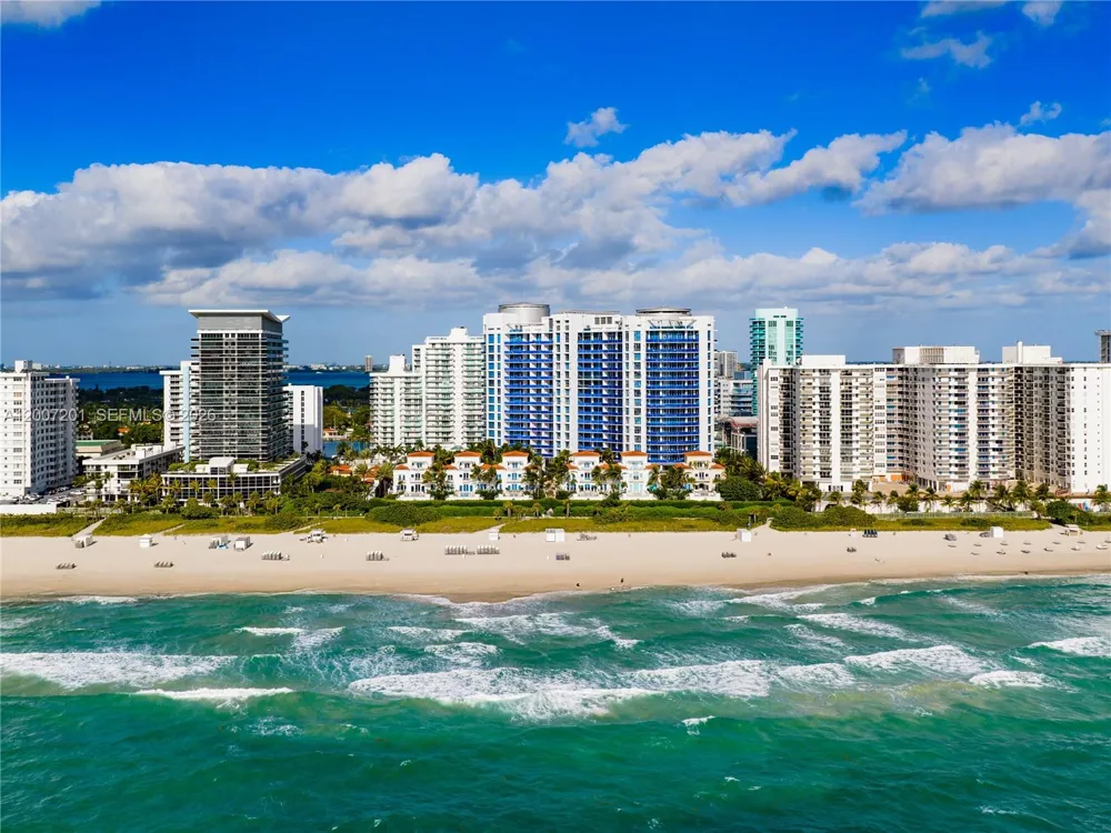 5959 Collins Ave #906 Miami Beach, FL 33140