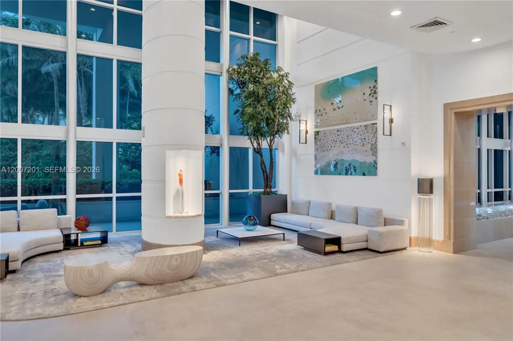 5959 Collins Ave #906 Miami Beach, FL 33140