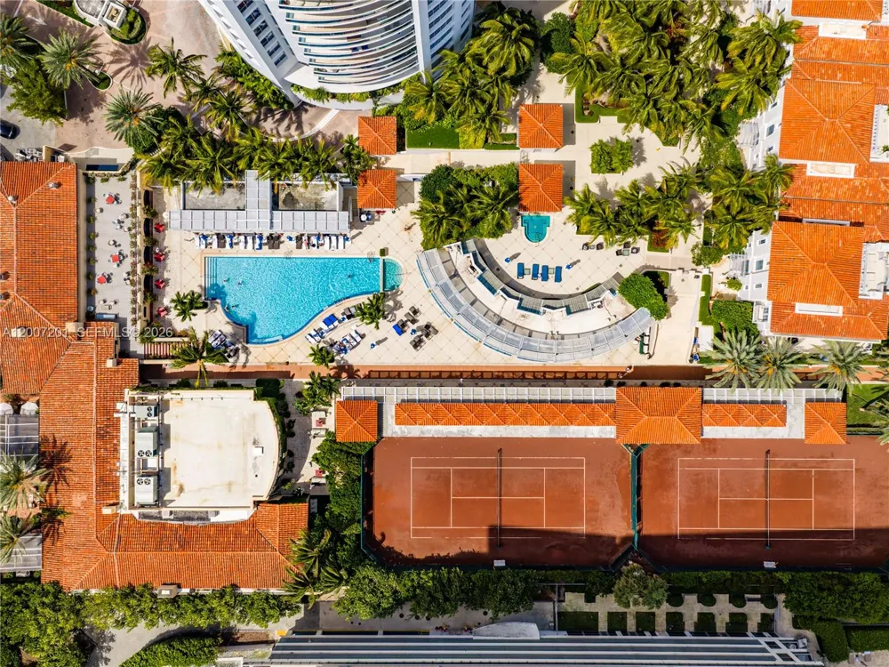 5959 Collins Ave #906 Miami Beach, FL 33140