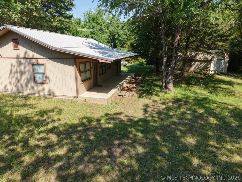 9420 E 120th Road Dustin, OK 74839
